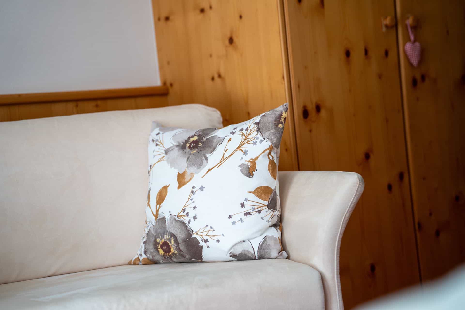 Pension-Hasenfluh-Zimmer-129